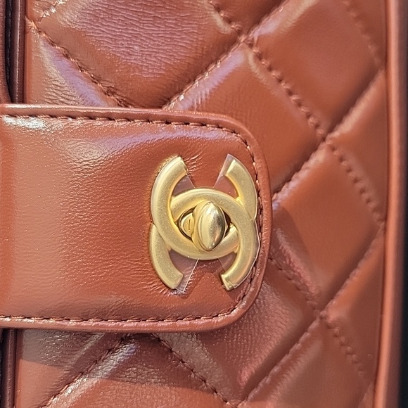 Chanel Bowling Bag in Warm Brown color - Picture 6 of 9